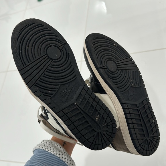 Jordan 1 Retro High dark mocha size men’s 5.5 - Picture 3 of 4